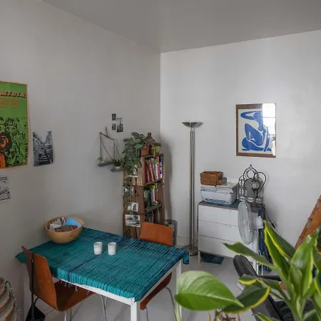 Bright Studio With Mezzanine * París